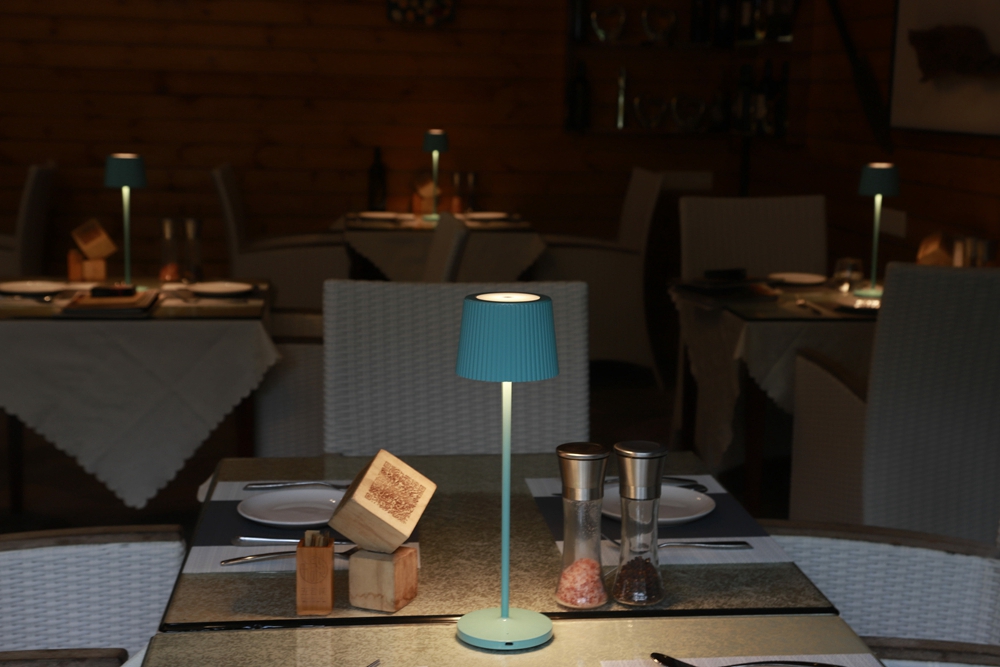 table lamp for restaurant